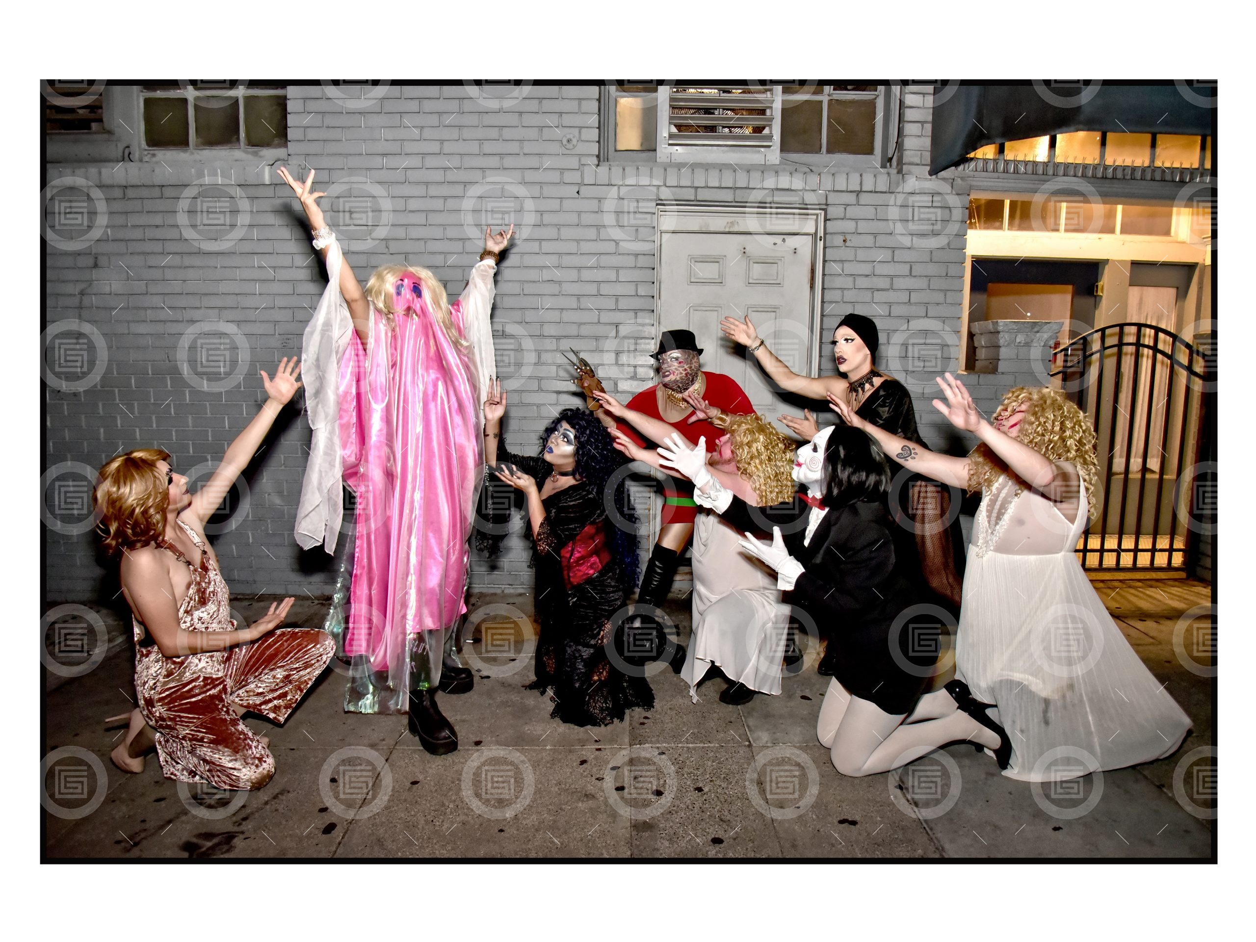 L-R: Unknown, Sue Casa, Mocha Fapalatte, Bearonce Growles, Matt Welch, Loma Prietta, Unknown, Unknown